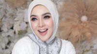 Gaya Makeup Flawless ala Syahrini, Cocok Ditiru untuk Lebaran