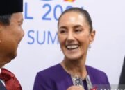 Ponsel dan Email Presiden Meksiko Diretas