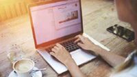 9 Trik Gila tapi Ampuh biar Kerja di Depan Laptop 10 Jam Tetap Segar, Nomor 7 bikin Kaget