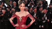 Cinta Laura Berkebaya Merah di Festival Film Cannes, hingga Adegan Mesra Luna Maya dan Maxime di Film Gundik