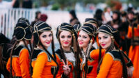 10 Negara dengan Jumlah Perempuan Lebih Banyak daripada Laki-laki
