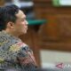 Bupati Cilacap Didakwa Peras Anak Buah untuk THR Lebaran