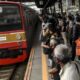 Kelas Menengah Menyusut, Apa yang Terjadi dengan Dunia Kerja Indonesia?