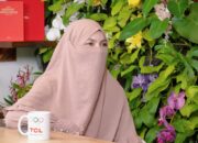 Nak, Perempuan yang Kamu Salami Itu…