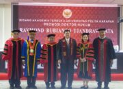 Pengagas Model Paten Farmasi Berkeadilan, Prof Raymond Tjandrawinata Raih Predikat Summa Cum Laude dari UPH